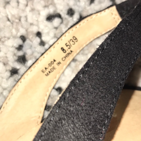 SOLD 🆕 Chinese Laundry Black suede slingbacks - Picture 6 of 9